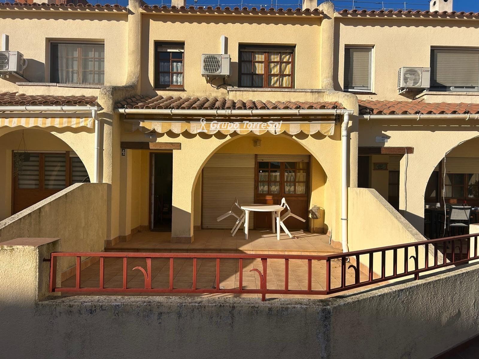 Exterior view of Single-family semi-detached for sale in Calafell  with Air Conditioner, Heating and Terrace