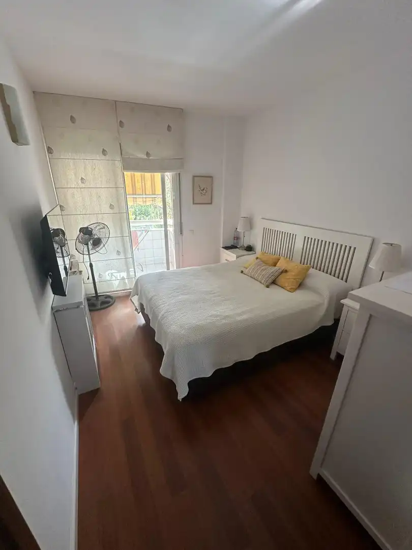 Habitación de Piso en venta en Cornellà de Llobregat con Calefacción, Jardín privado y Balcón