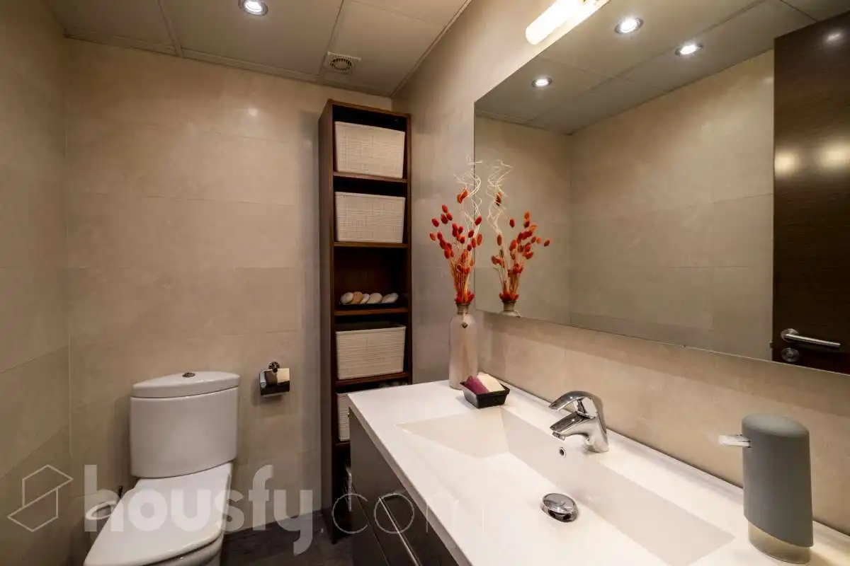 Baño de Casa o chalet en venta en Barcelona con Aire acondicionado, Calefacción y Jardín privado