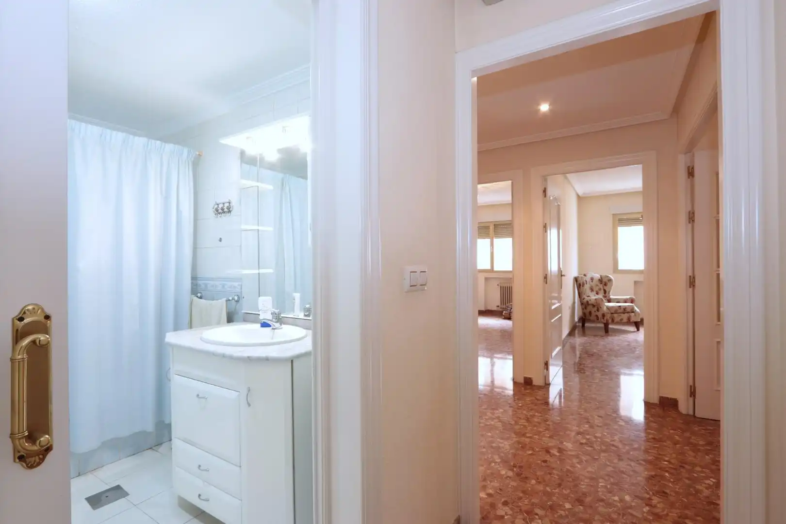 Badezimmer von Wohnung zum Verkauf in Cartagena mit Klimaanlage, Heizung und Terrasse