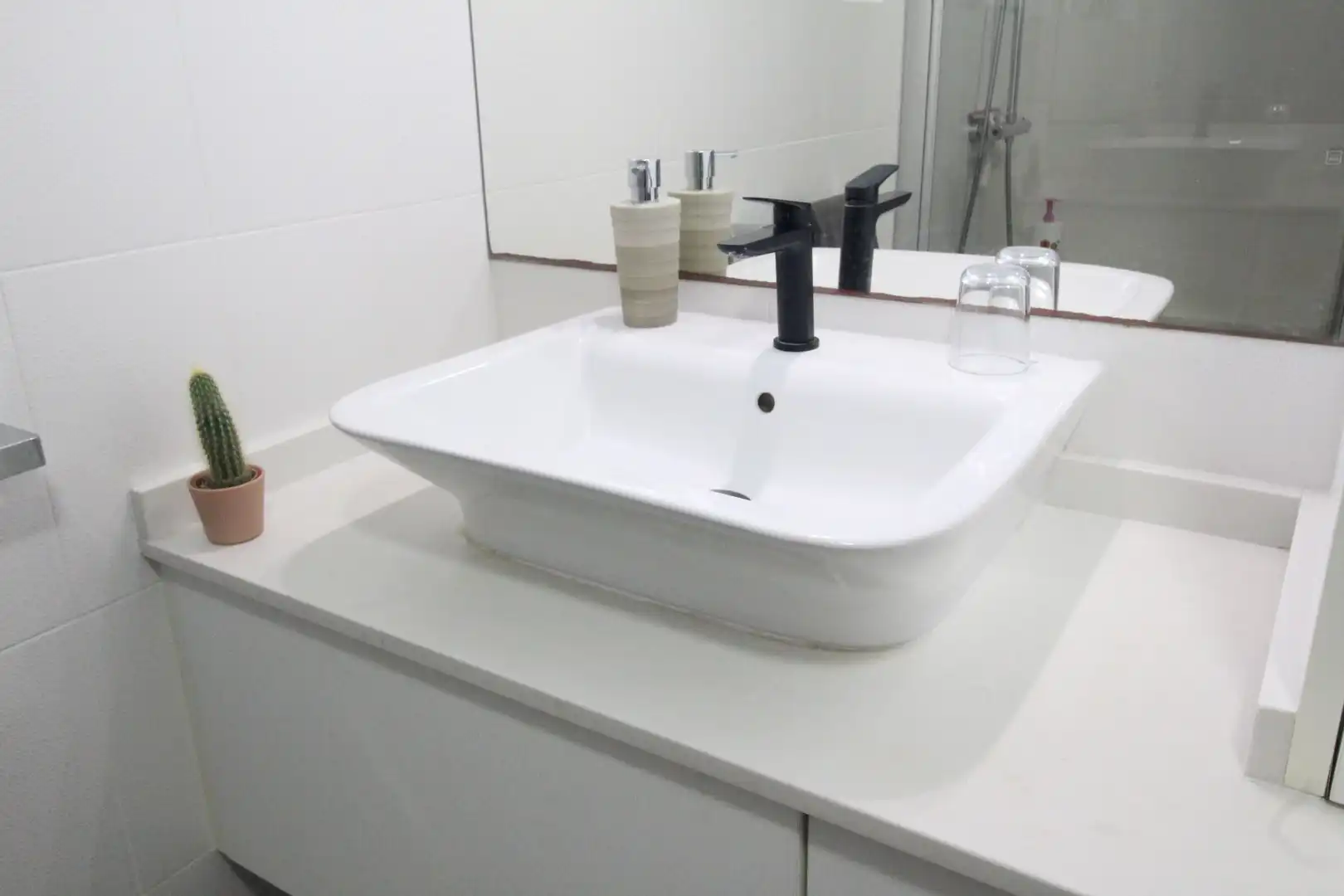 Bathroom of Flat for rent in Málaga  with Air Conditioner, Heating and Terrace