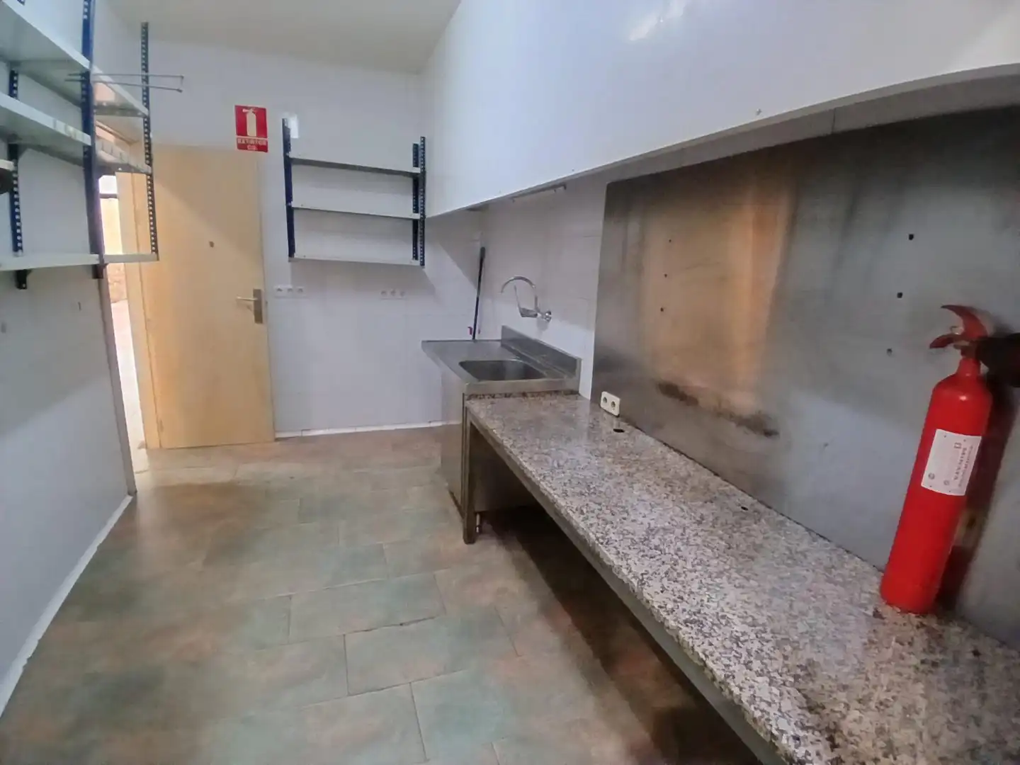 Cocina de Local de alquiler en Alcázar de San Juan