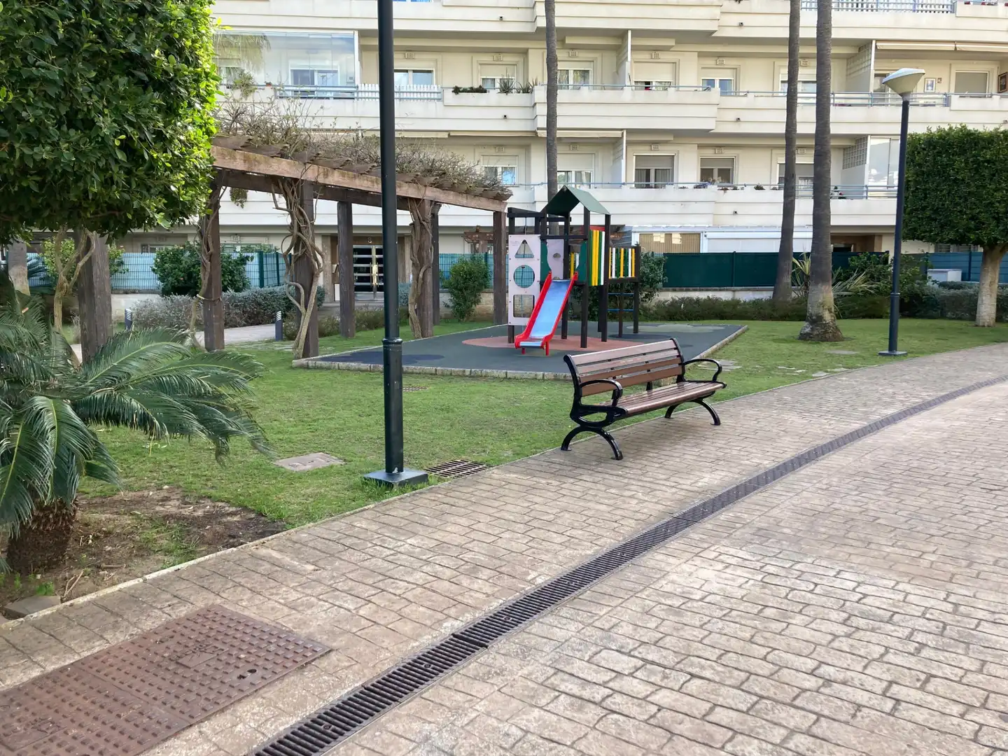 Parkplatz von Wohnung zum Verkauf in Los Barrios mit Terrasse und Gemeinschaftspool