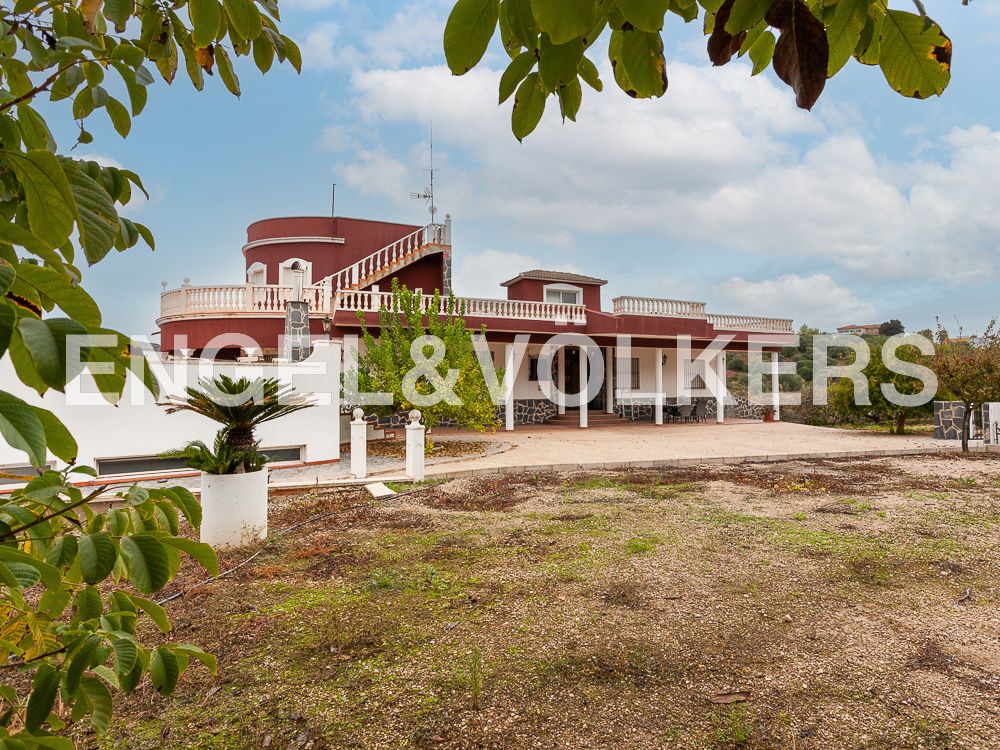 Vista exterior de Casa o xalet en venda en Barxeta amb Calefacció, Jardí privat i Terrassa
