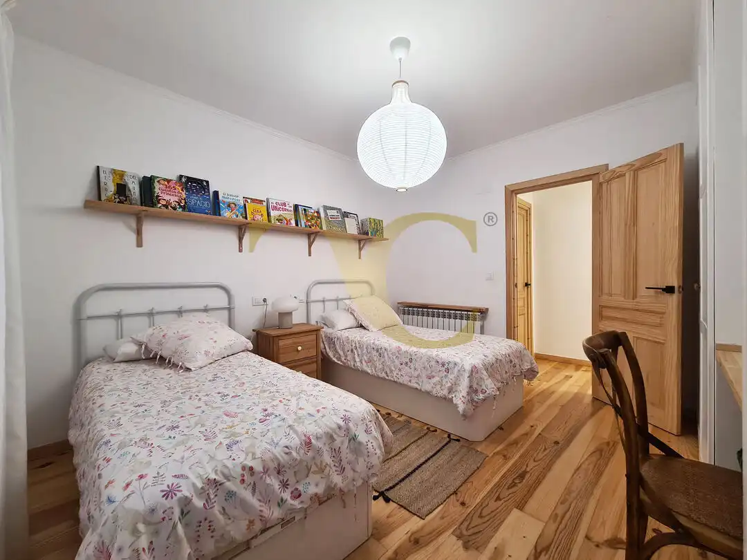 Habitación de Piso en venta en Gijón  con Calefacción, Terraza y Balcón