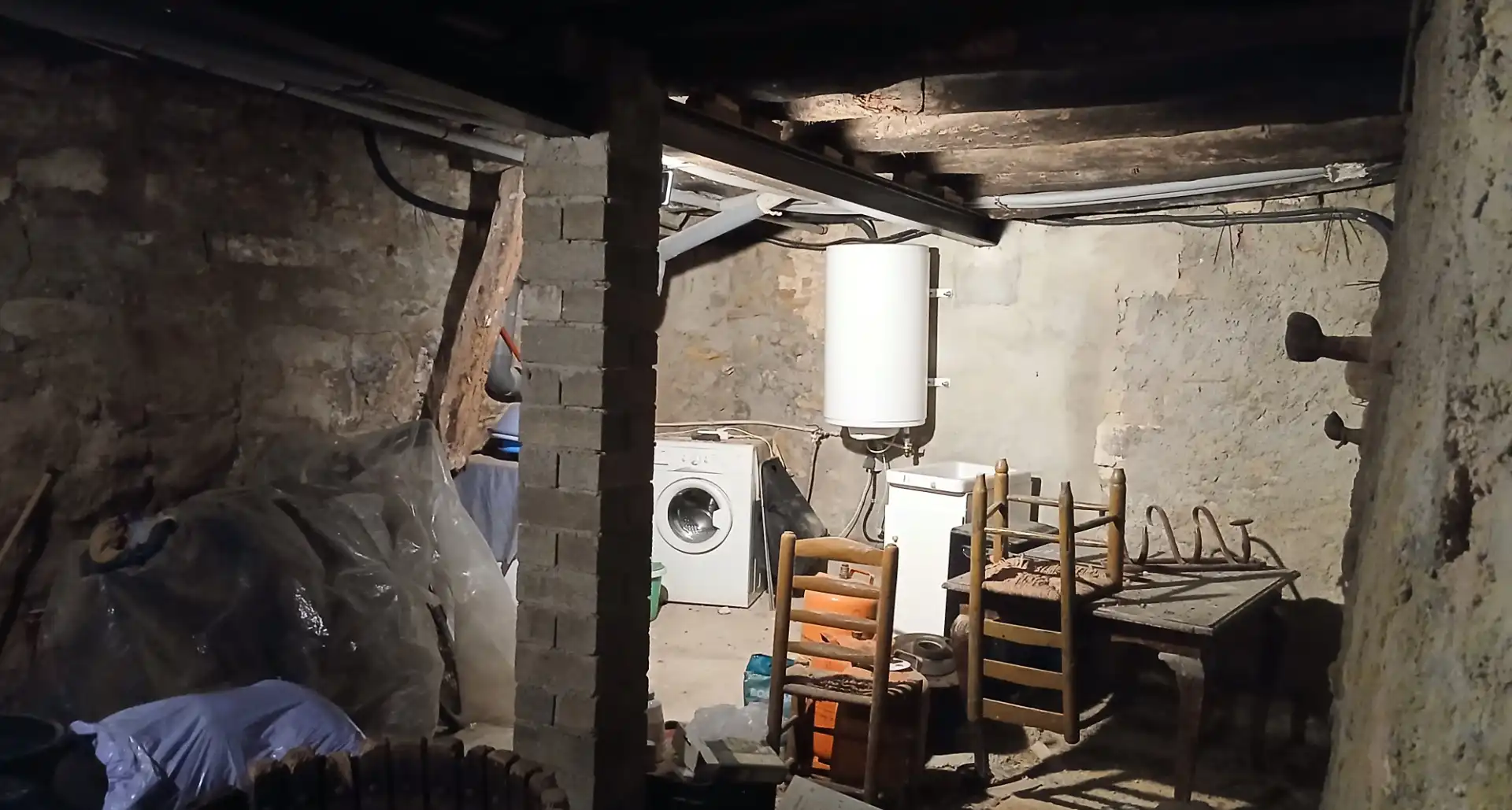 Casa adosada en venta en Calle Collado, 8, Valjunquera