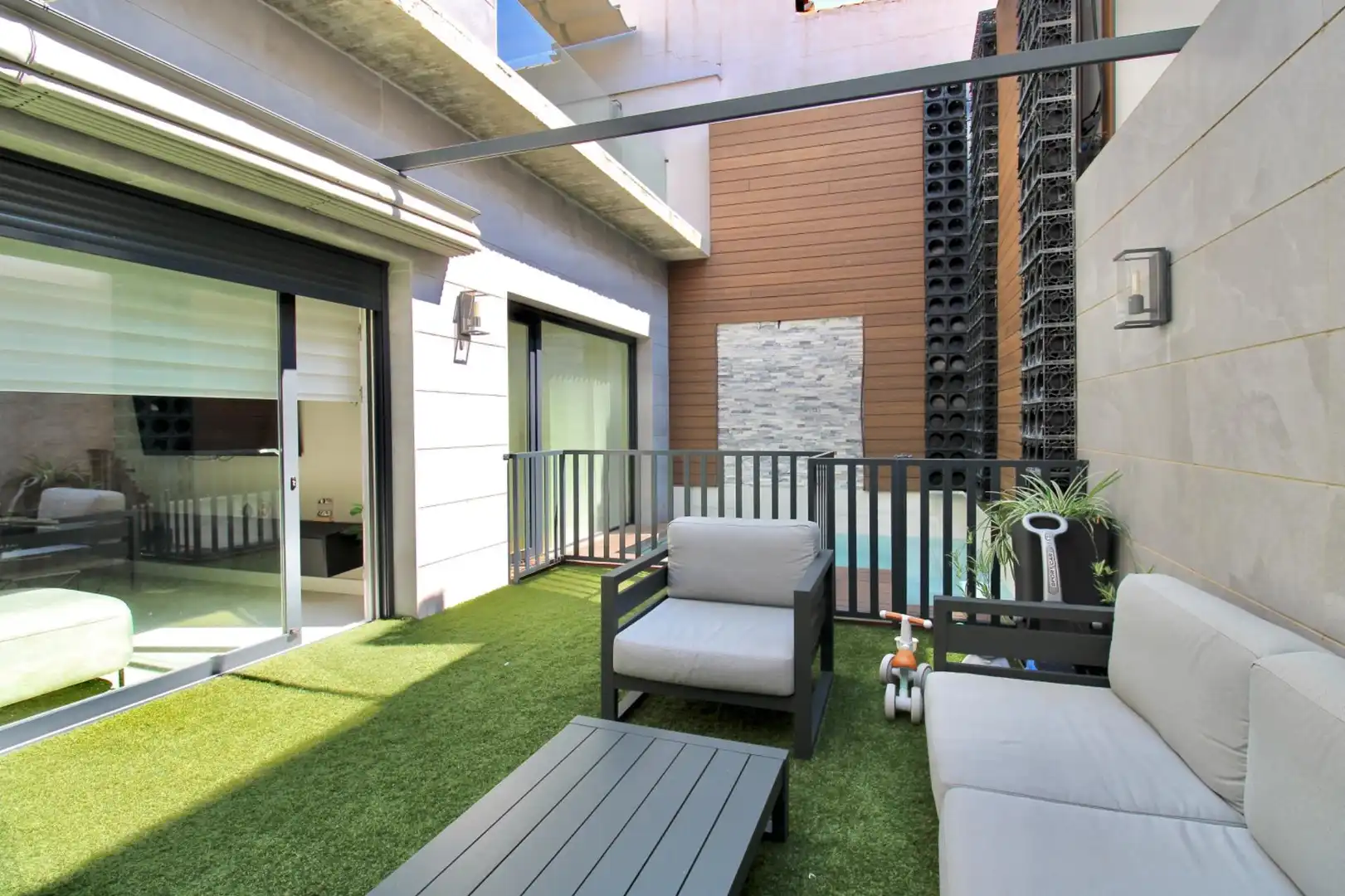 Terraza de Casa adosada en venta en Armilla con Aire acondicionado, Calefacción y Jardín privado