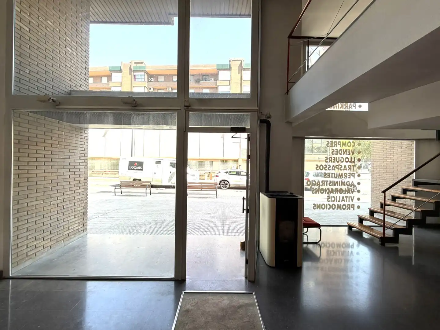 Geschaftsraum zur Miete in Lleida mit Heizung, Möbliert und Internet