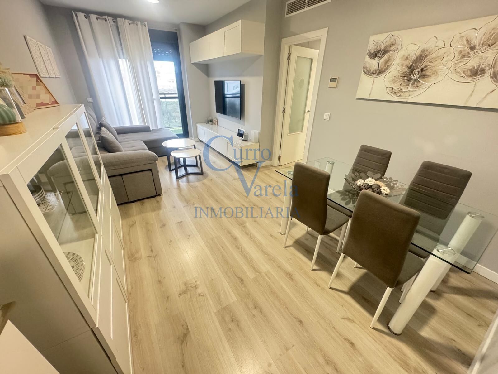 Sala d'estar de Pis en venda en Dos Hermanas amb Aire condicionat, Terrassa i Traster