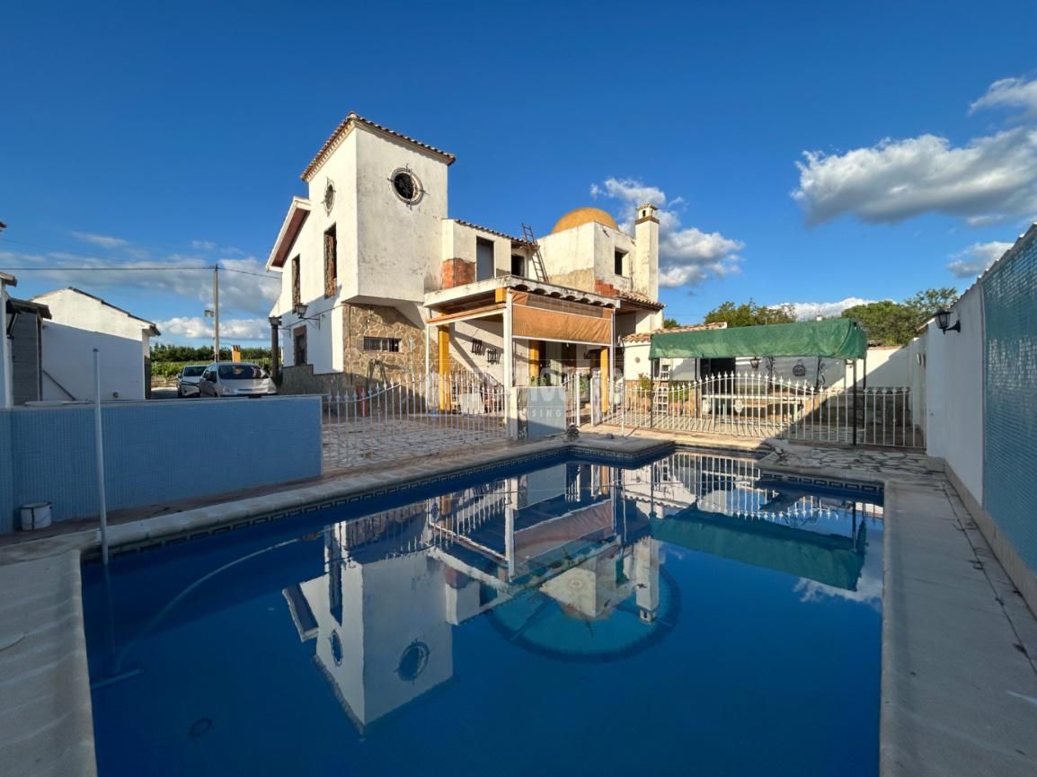 Swimming pool of Land for sale in Moriles