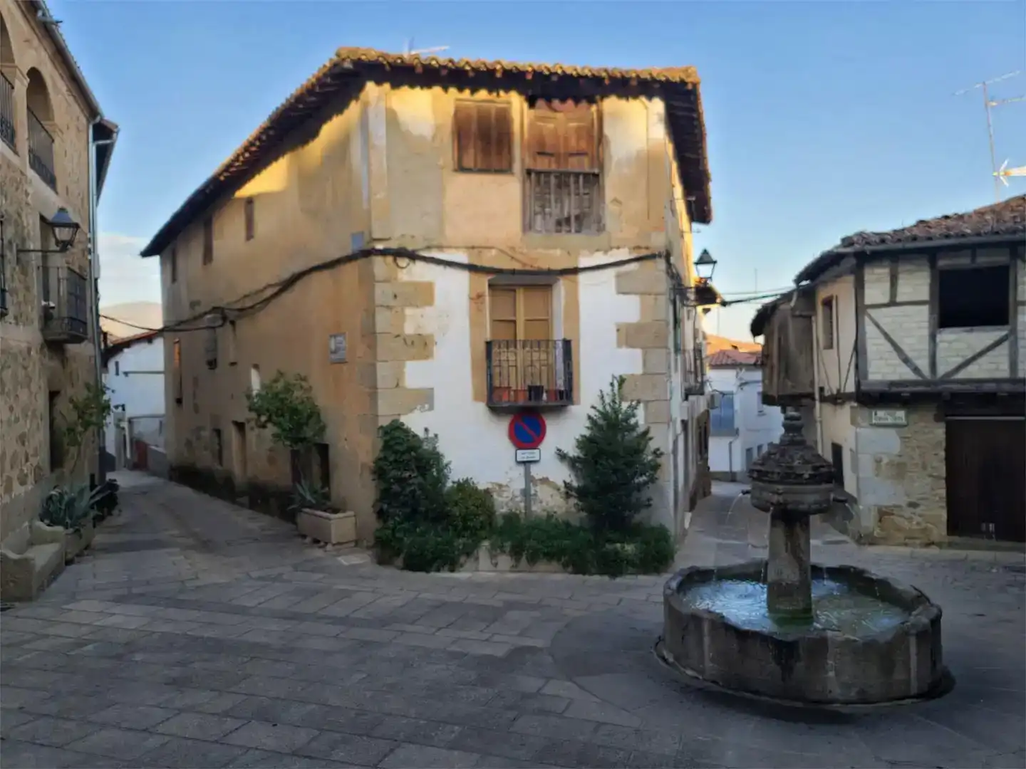 Vista exterior de Piso en venta en Cuacos de Yuste