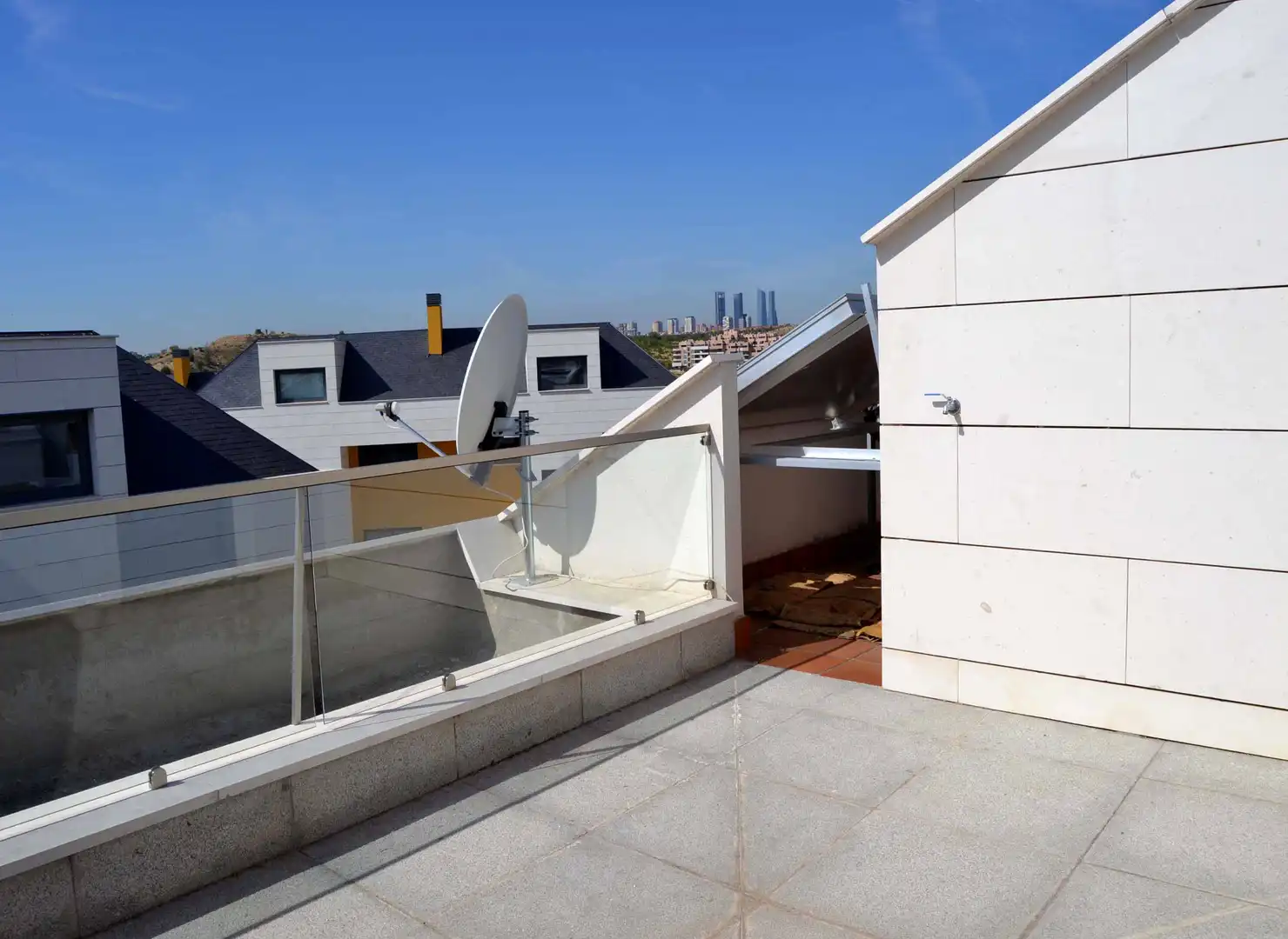 Maison jumelée avec piscine à louer à Calle de San Enrique de Ossó 535, imagen 24