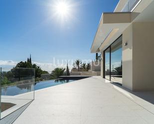 Vista exterior de Casa o xalet en venda en Altea amb Aire condicionat, Calefacció i Jardí privat