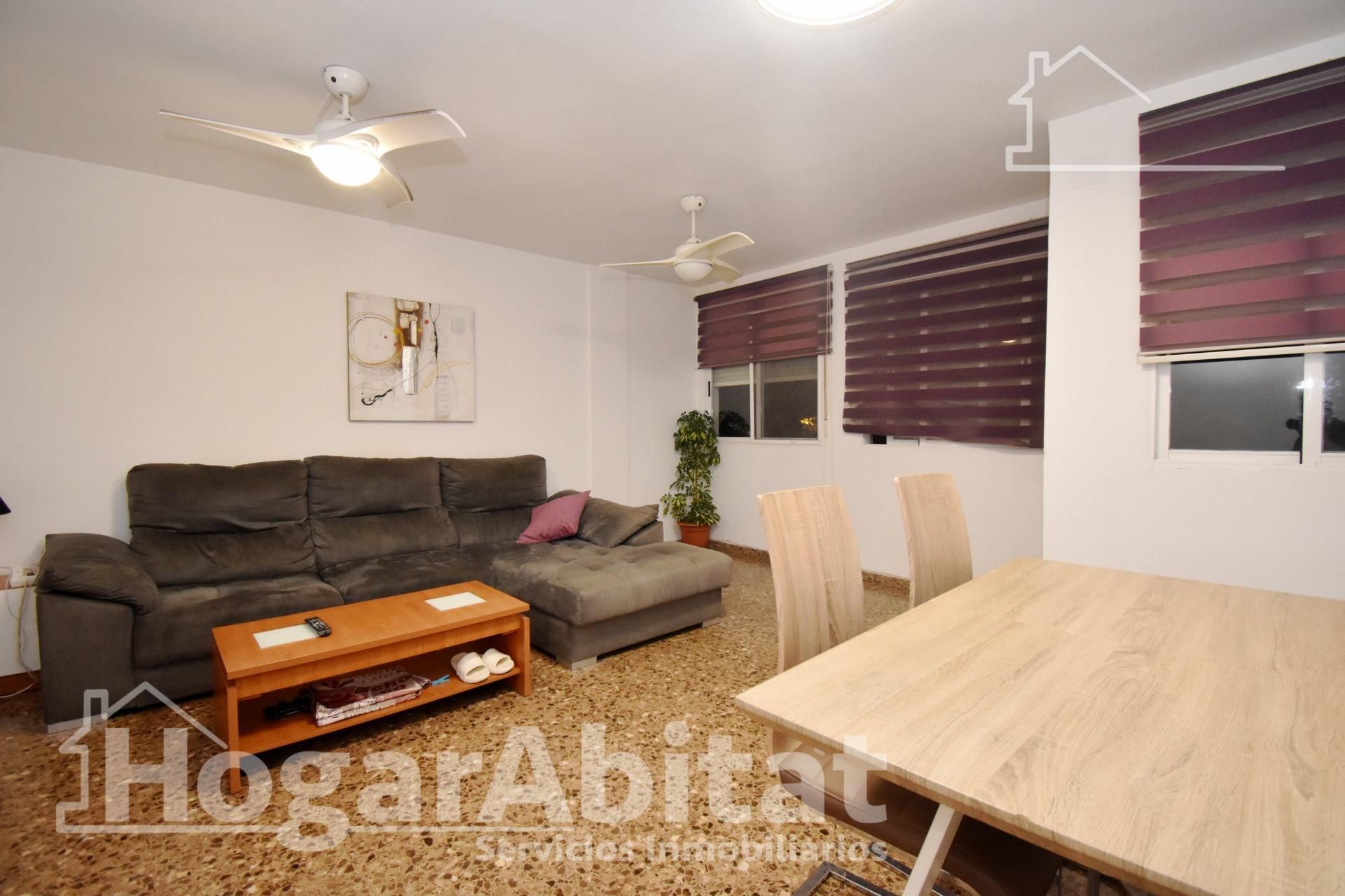 Living room of Flat for sale in Castellón de la Plana / Castelló de la Plana  with Heating and Storage room