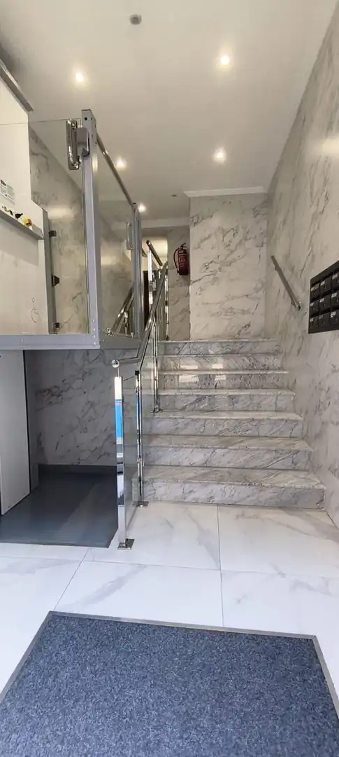 Piso en venta en Oviedo  con Calefacción, Trastero y Amueblado