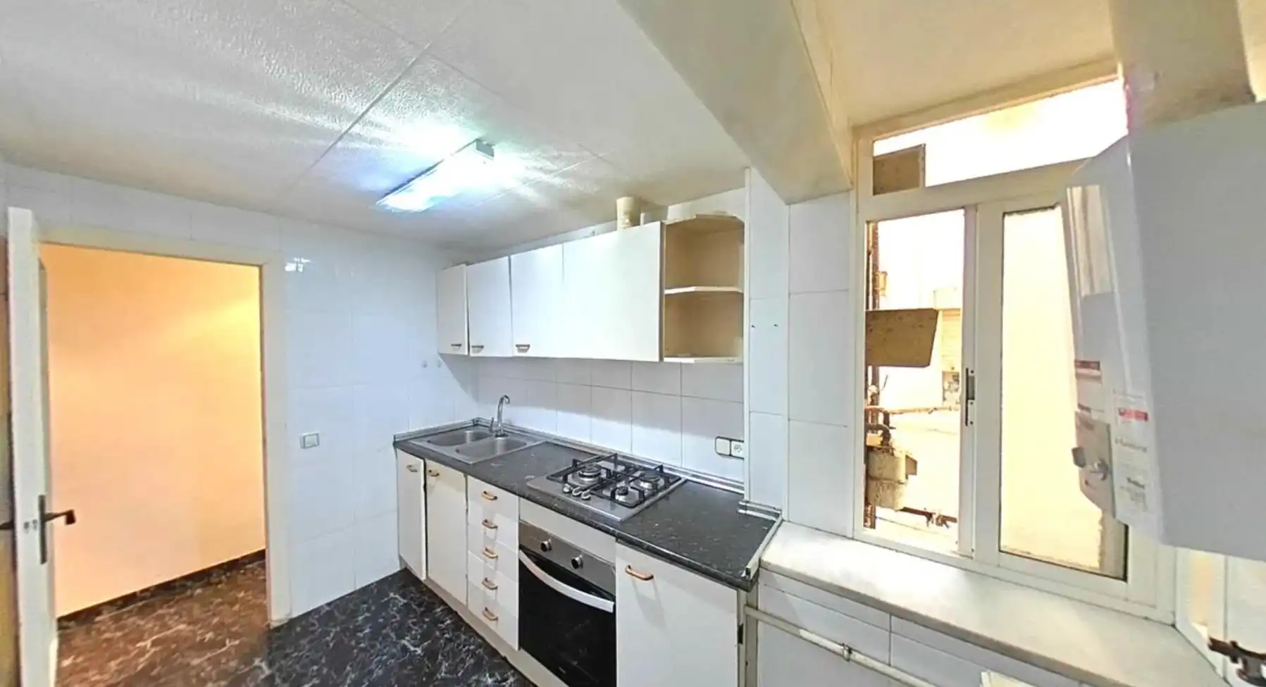 Kitchen of Flat for sale in Badalona