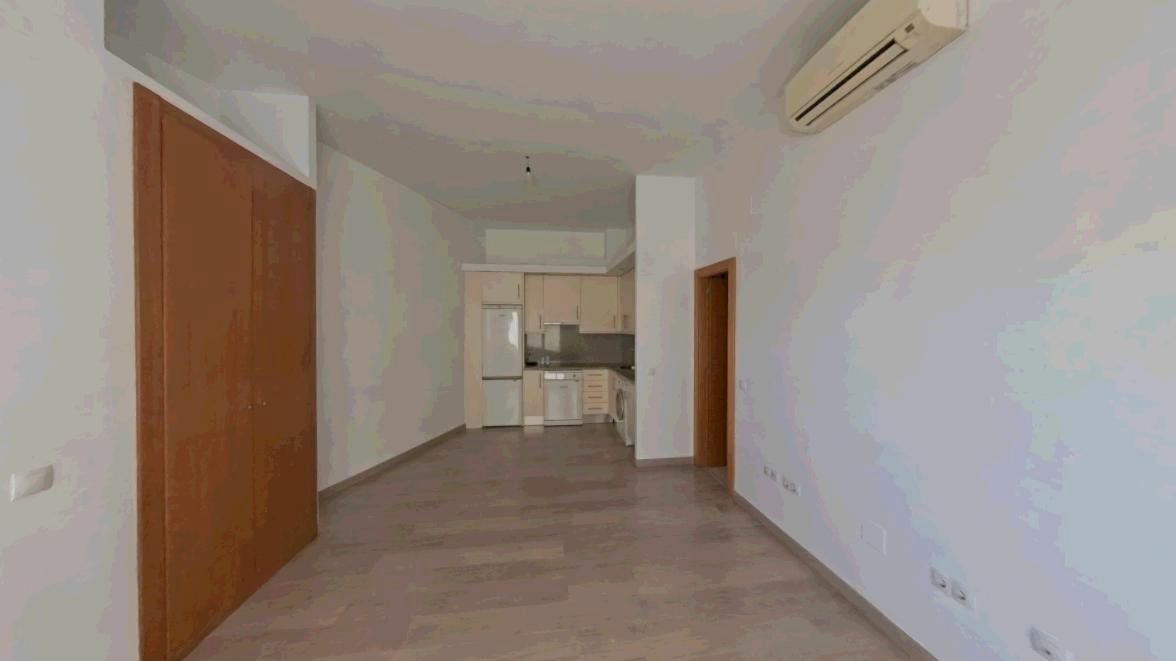 Study to rent in Málaga Capital  with Air Conditioner, Oven and Washing machine