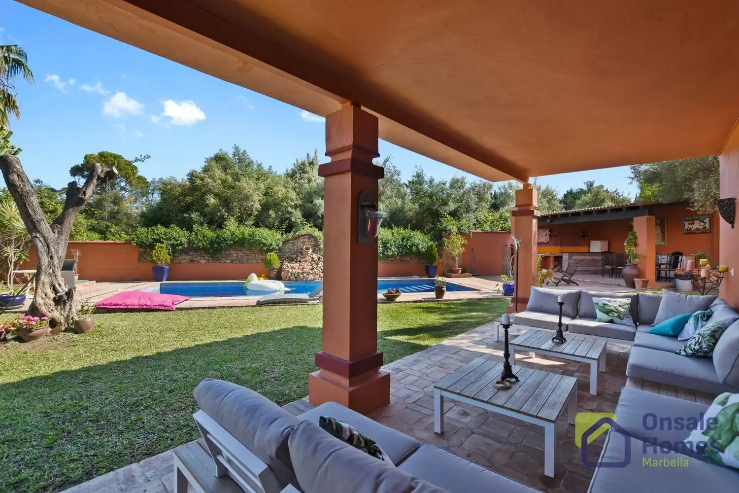 Jardí de Casa o xalet en venda en Marbella amb Aire condicionat, Jardí privat i Terrassa