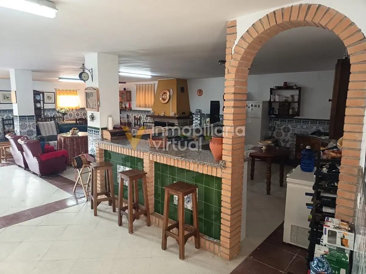 Casa o chalet en venta en Lucena con Piscina y Amueblado