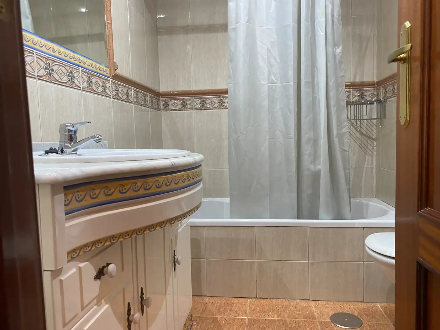 Baño de Piso de alquiler en Ciudad Real con Aire acondicionado, Calefacción y Parquet