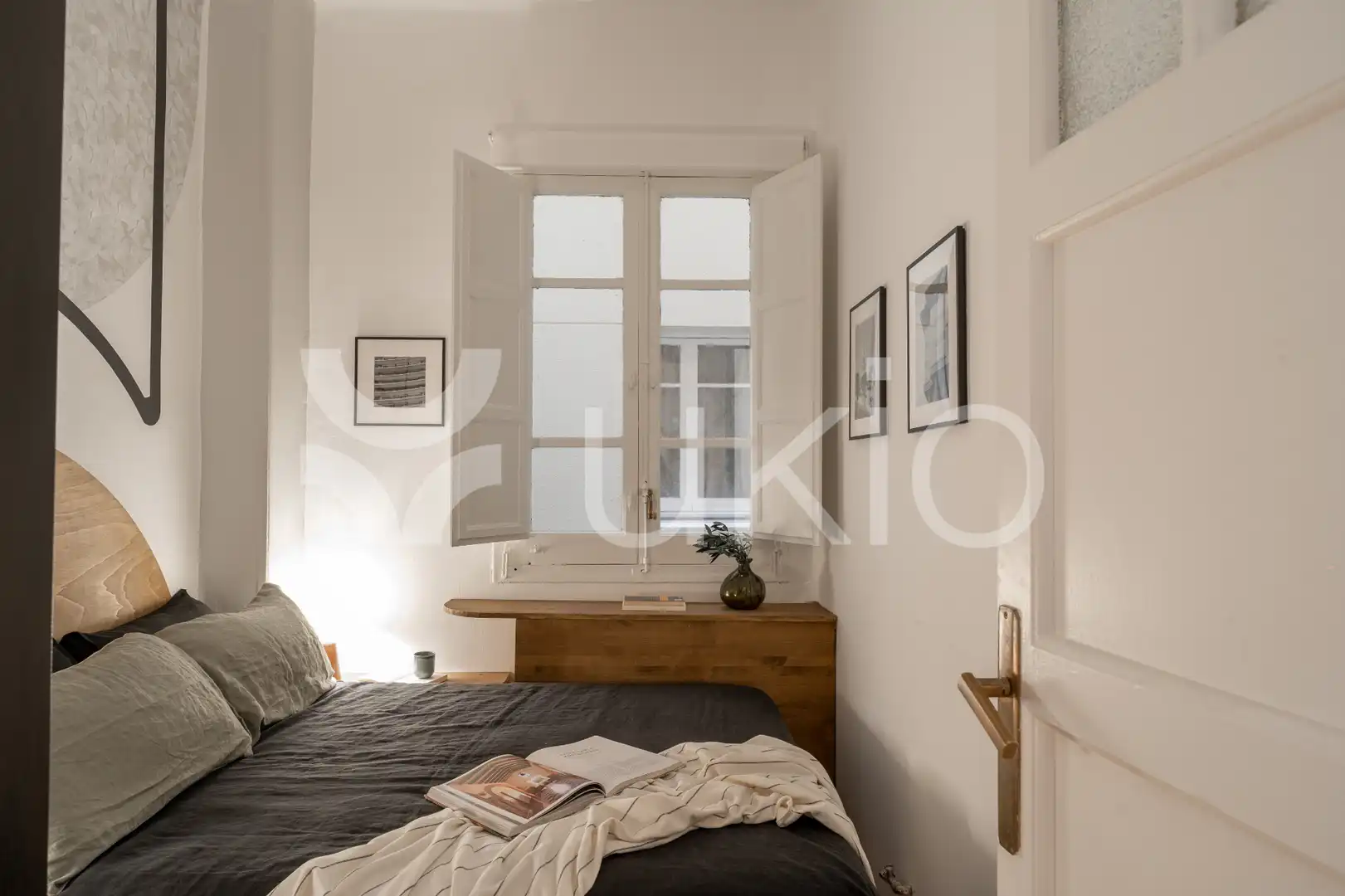 Habitación de Apartamento de alquiler en Madrid con Aire acondicionado, Calefacción y Amueblado