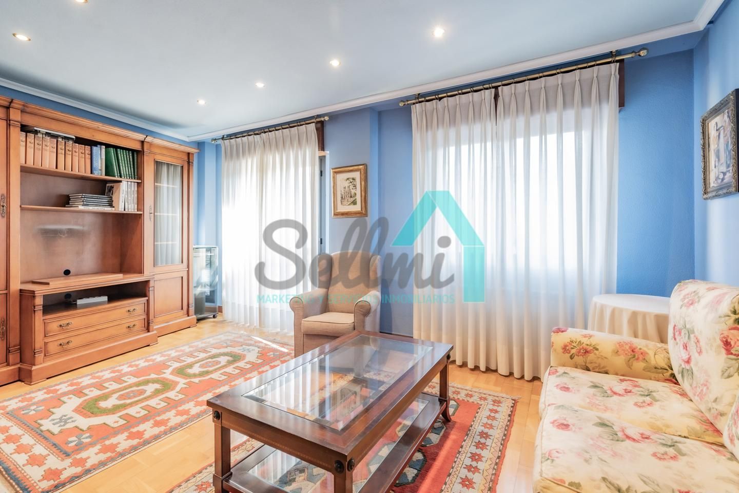 Living room of Duplex to rent in Oviedo   with Heating, Parquet flooring and Furnished