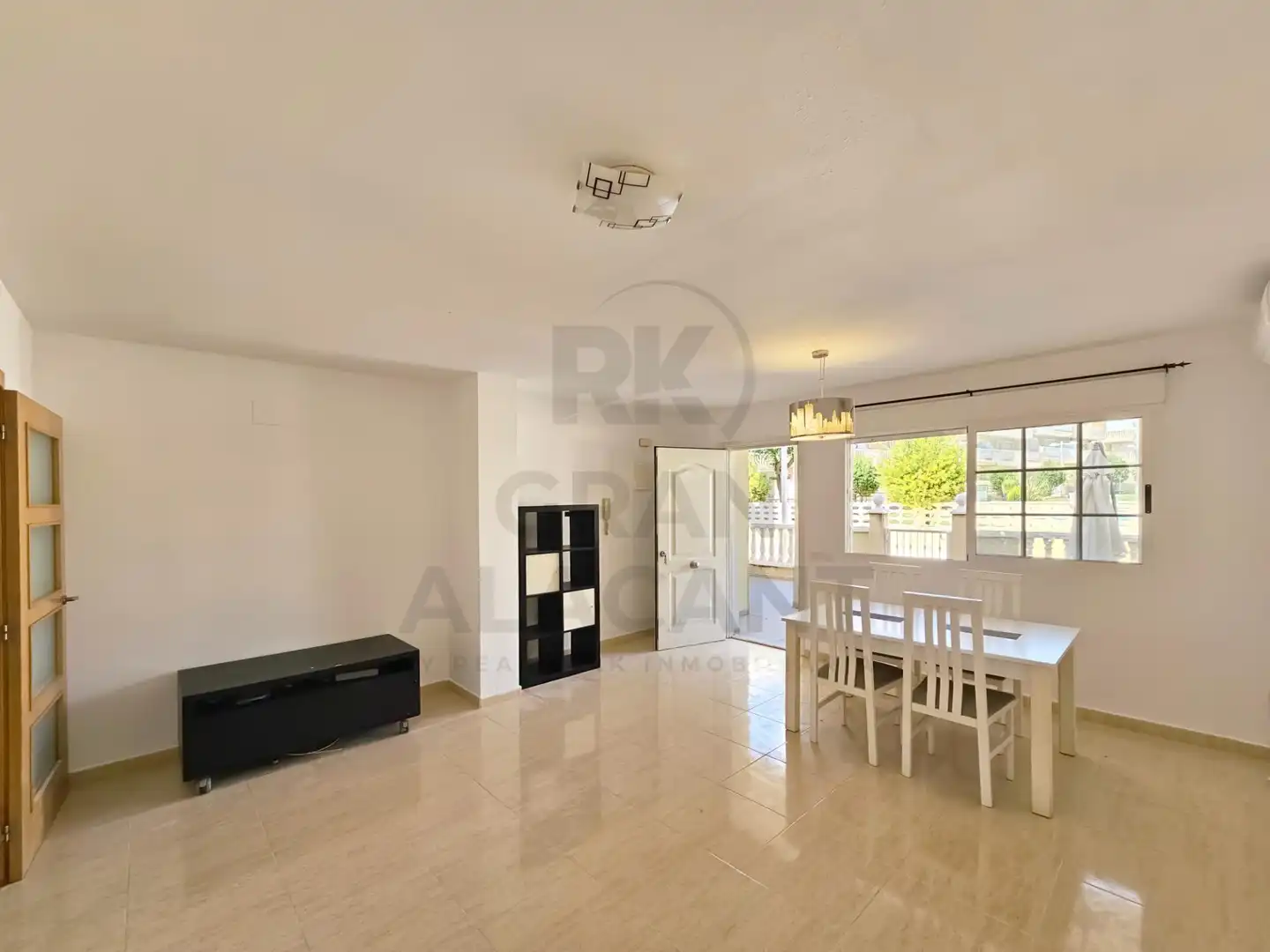 Sala de estar de Planta baja en venta en Santa Pola con Aire acondicionado, Calefacción y Jardín privado