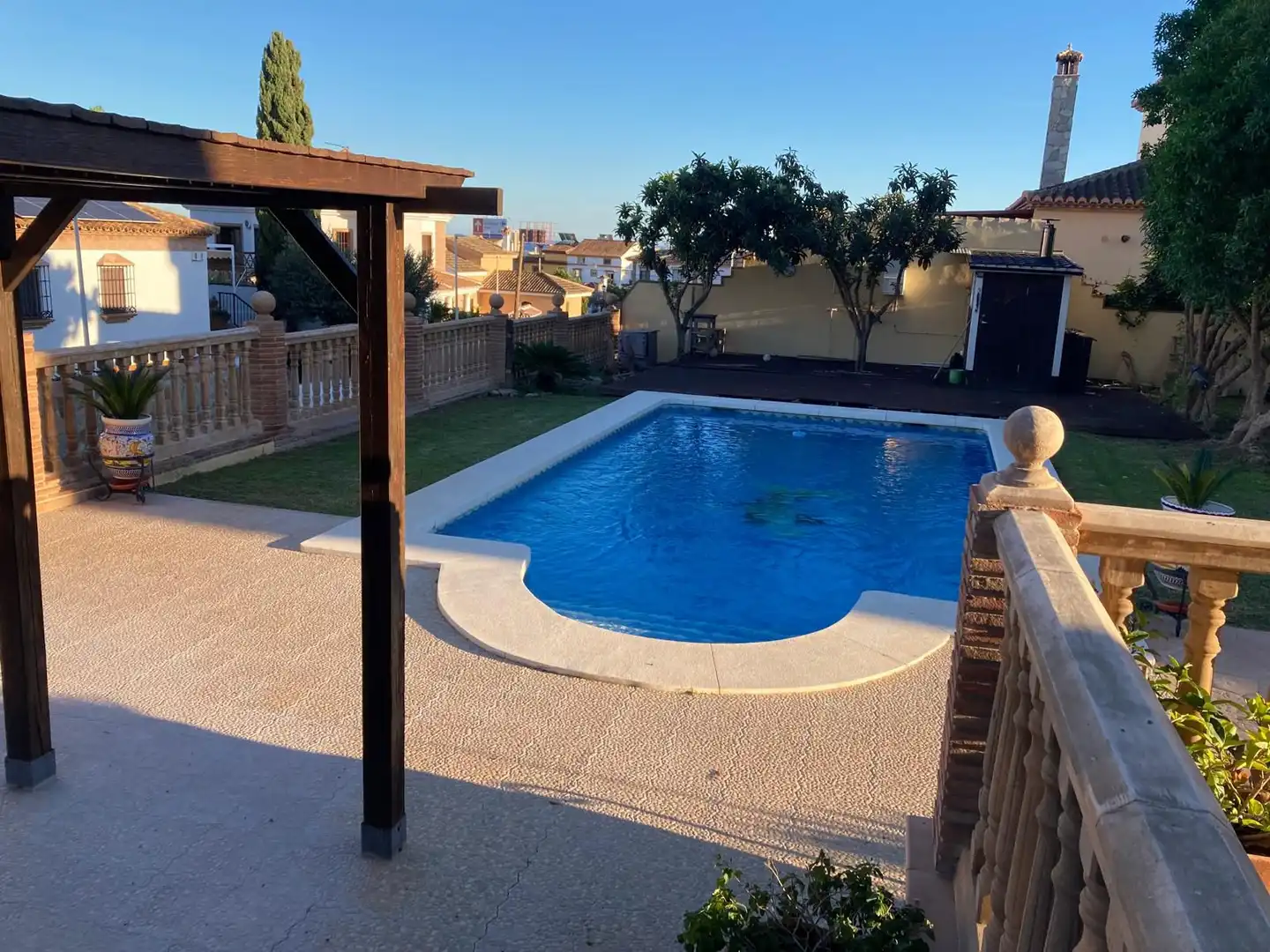 Piscina de Casa o chalet en venta en Fuengirola con Aire acondicionado, Jardín privado y Parquet