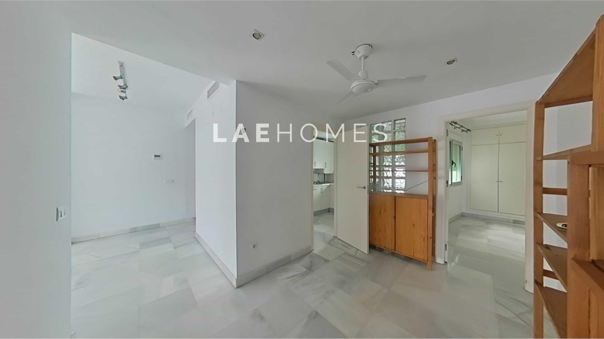 Piso en venta en  Sevilla Capital con Aire acondicionado, Trastero y Piscina comunitaria