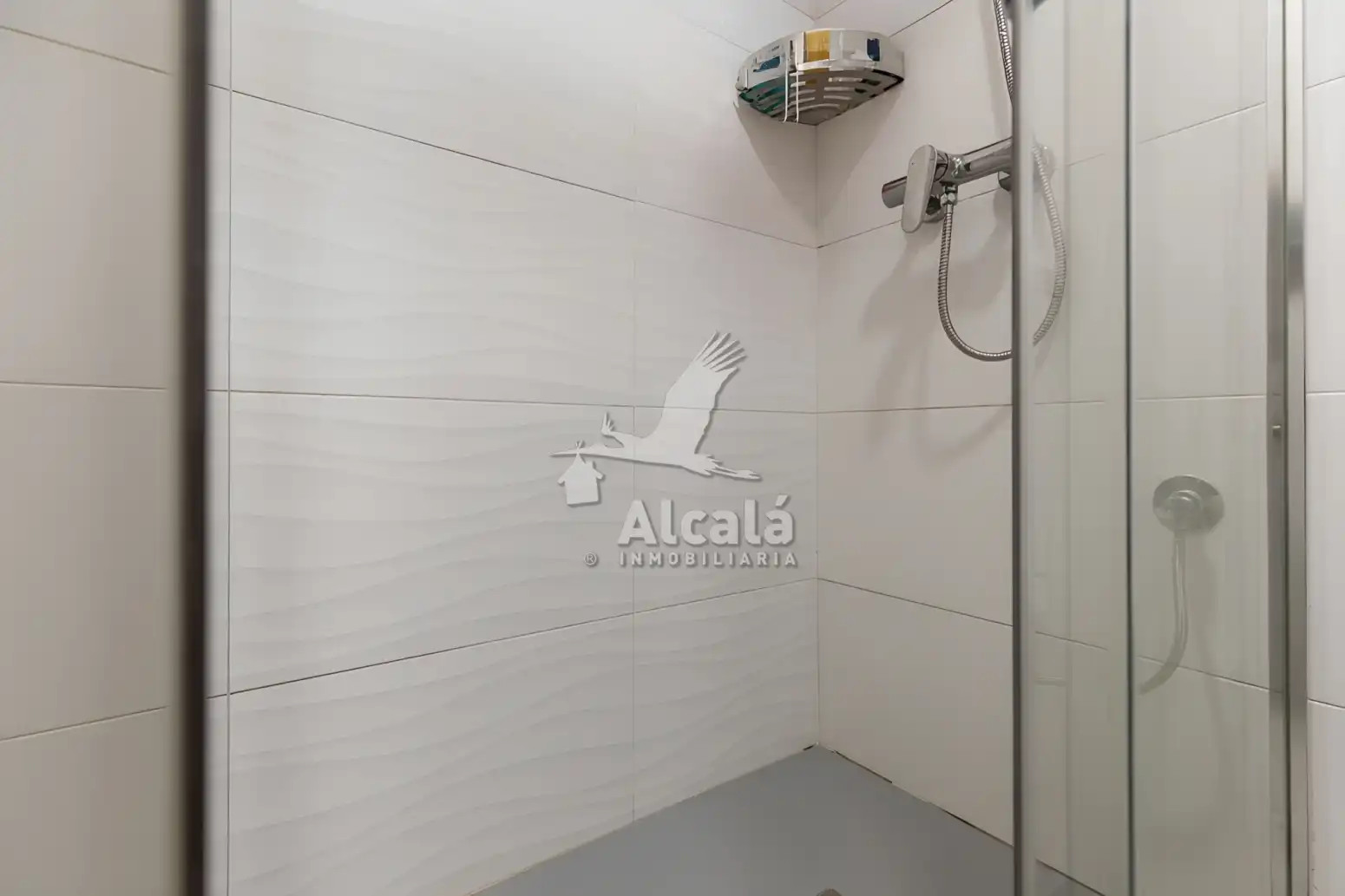 Bathroom of Flat for sale in Azuqueca de Henares  with Air Conditioner and Heating
