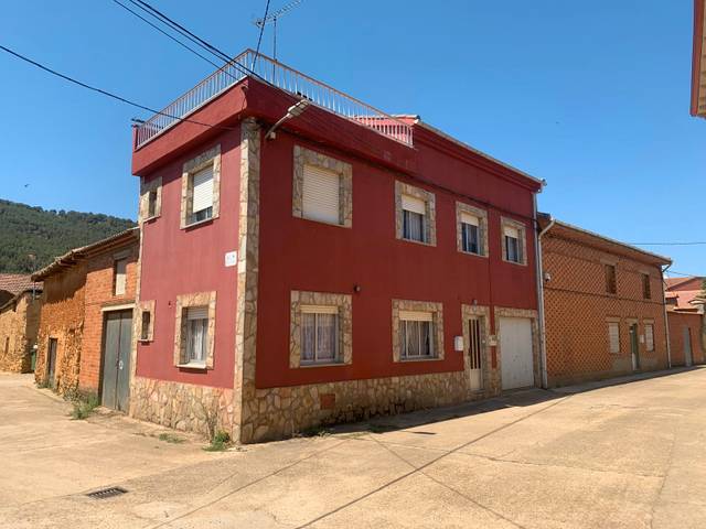 Casa-chalet en Venta en Calle Medio en Arrabalde