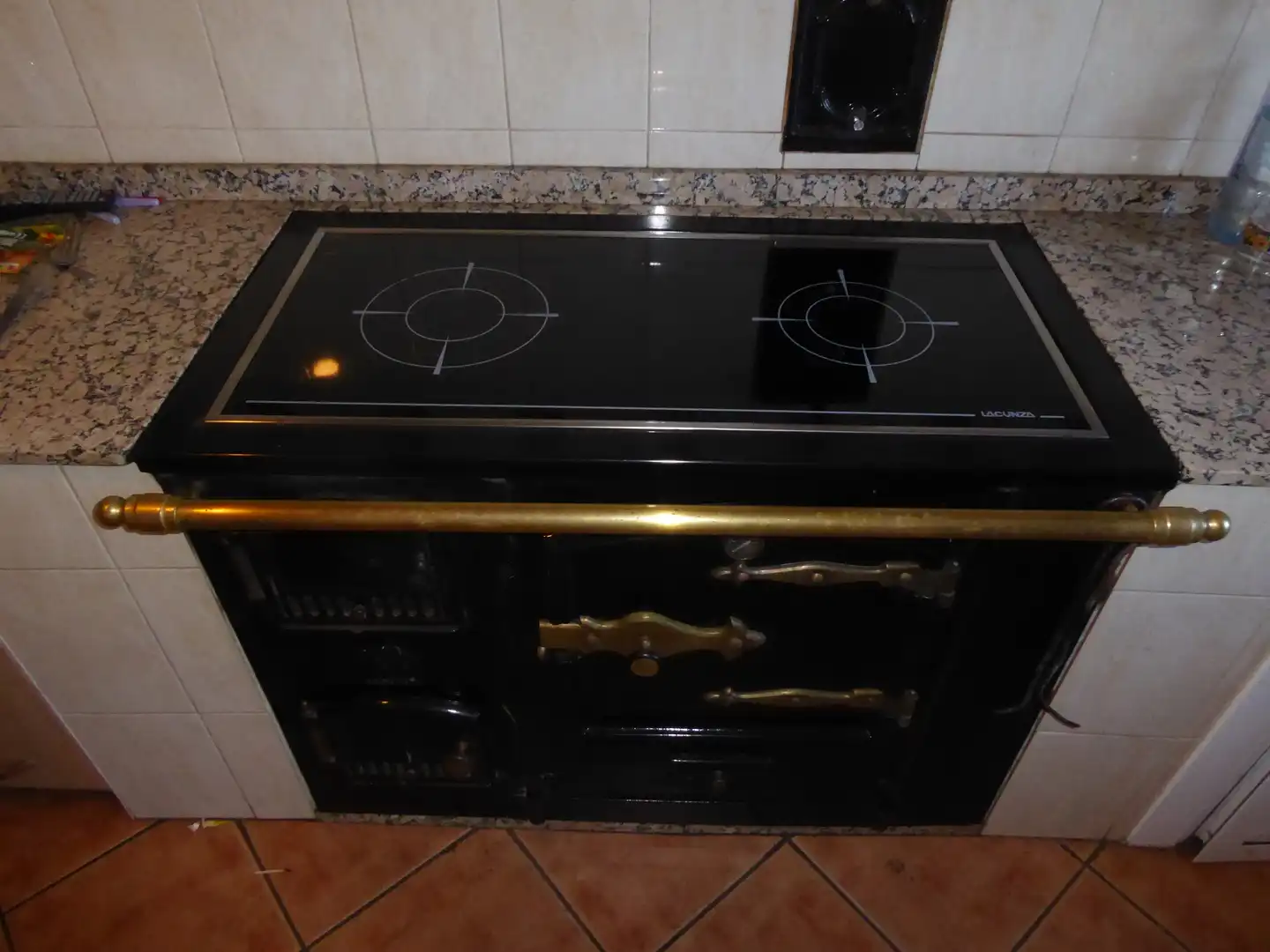 Cocina de Finca rústica en venta en Leiro con Amueblado