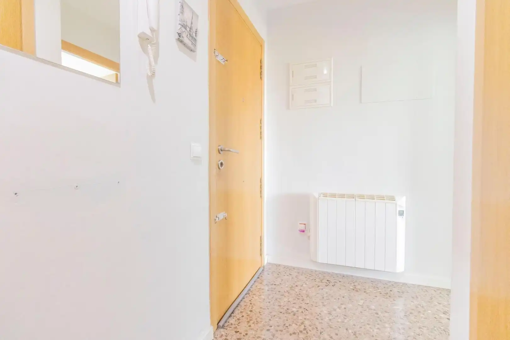 Flat for sale in Faura  with Air Conditioner and Heating