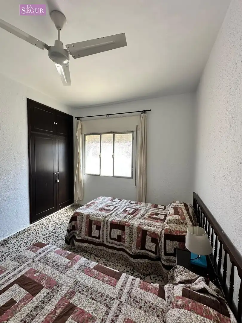 Dormitori de Casa o xalet en venda en Conil de la Frontera amb Jardí privat, Terrassa i Traster
