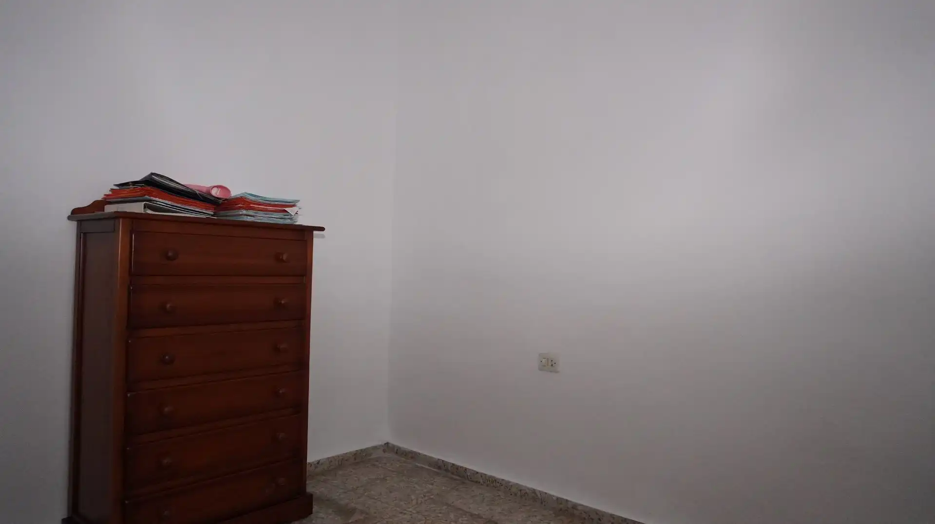 Habitación de Casa adosada en venta en Motril con Terraza, Trastero y Amueblado