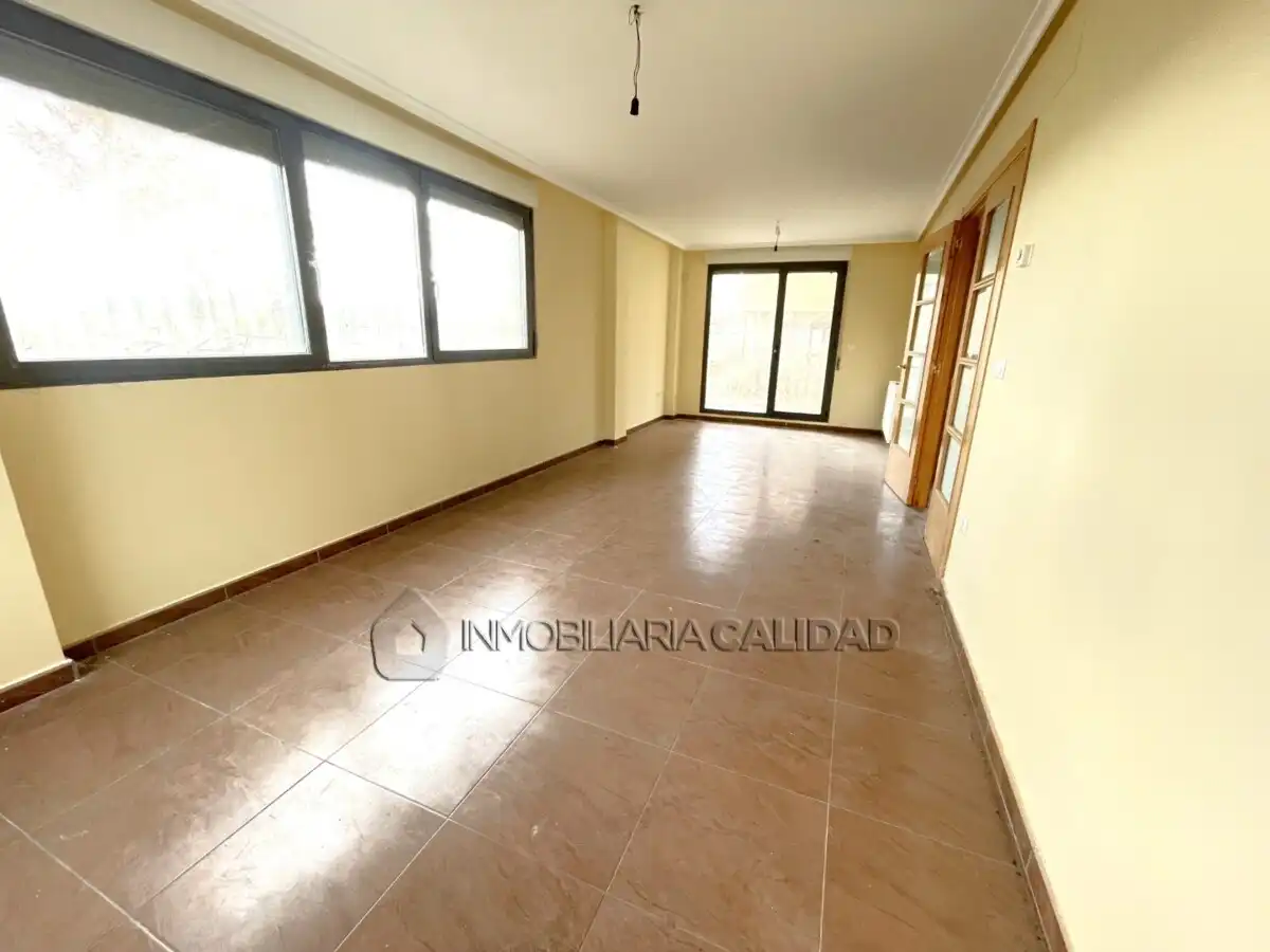 Casa o xalet en venda en Alfoz de Quintanadueñas amb Calefacció