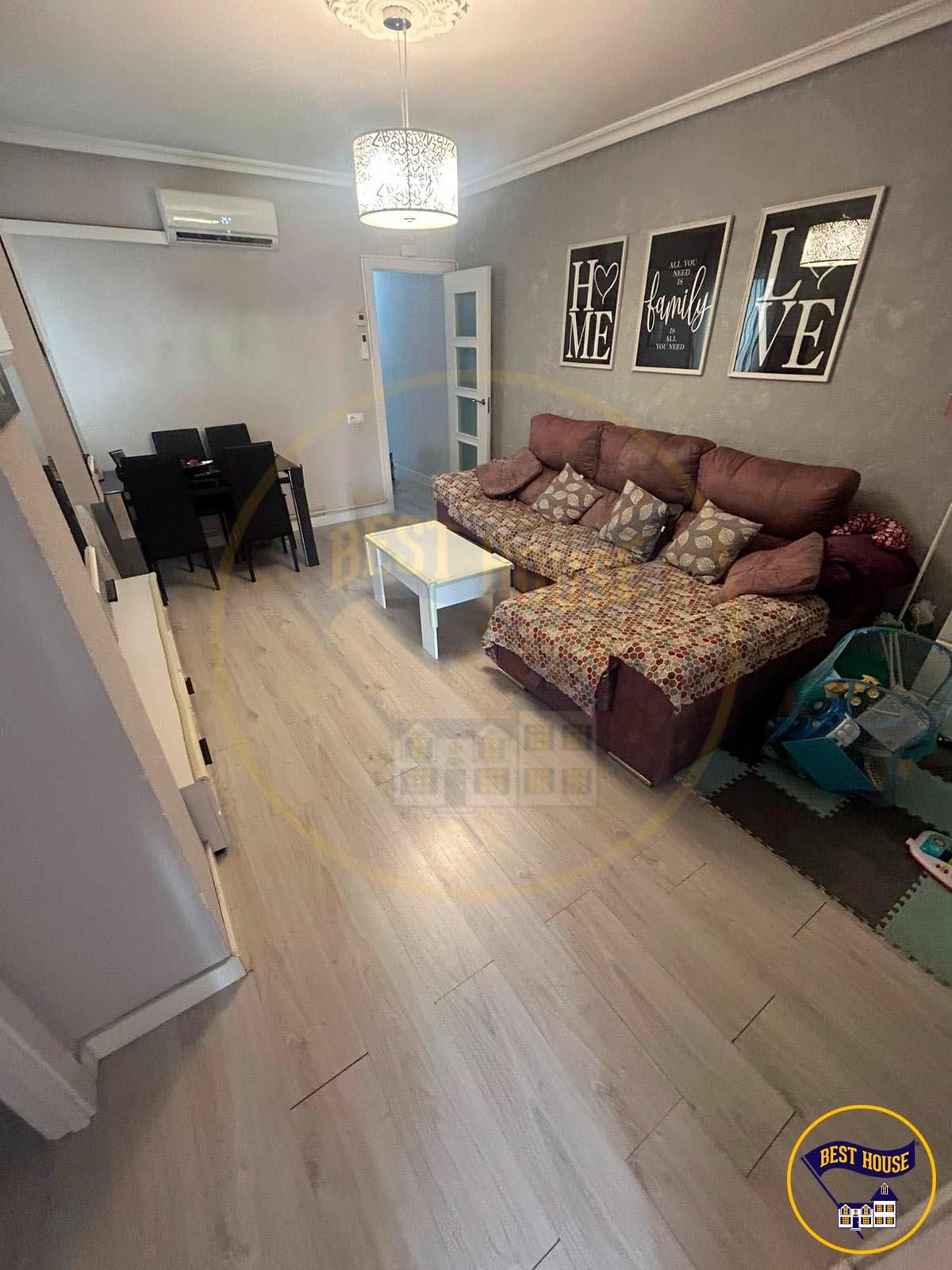 Sala d'estar de Pis en venda en Cuenca Capital amb Calefacció i Terrassa