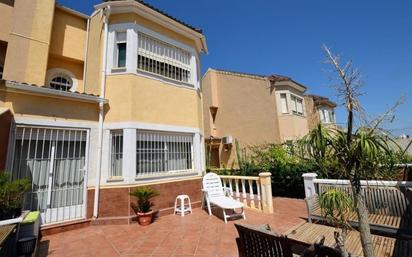 Vista exterior de Casa adosada en venda en Torre-Pacheco amb Aire condicionat, Terrassa i Balcó