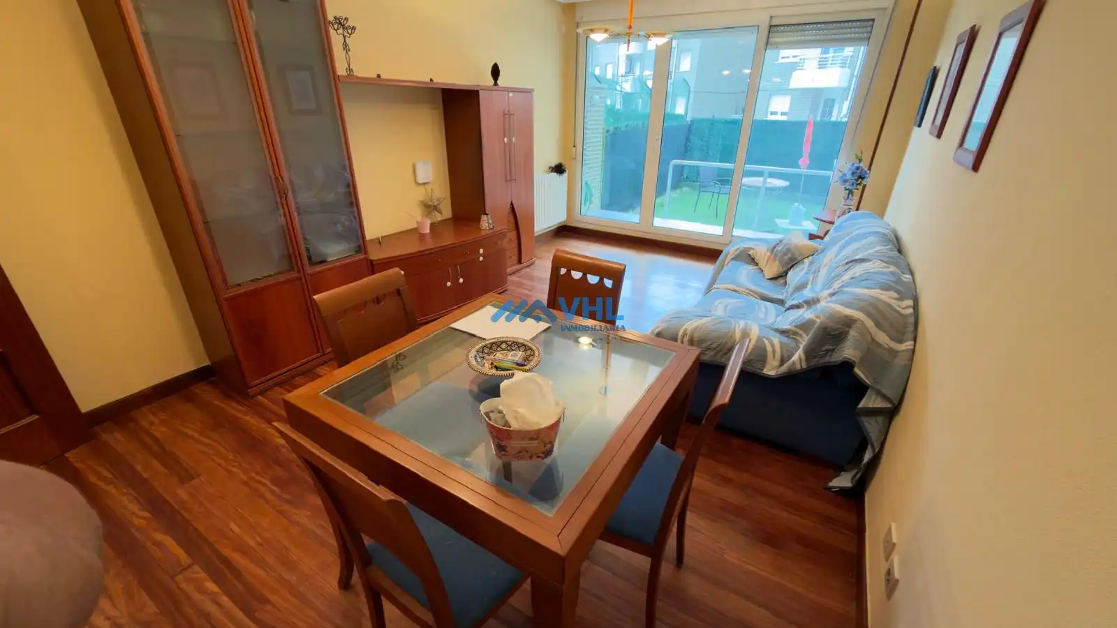 Sala d'estar de Pis en venda en Castro-Urdiales amb Calefacció, Jardí privat i Terrassa