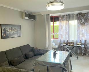 Living room of Flat to rent in  Granada Capital  with Air Conditioner and Balcony