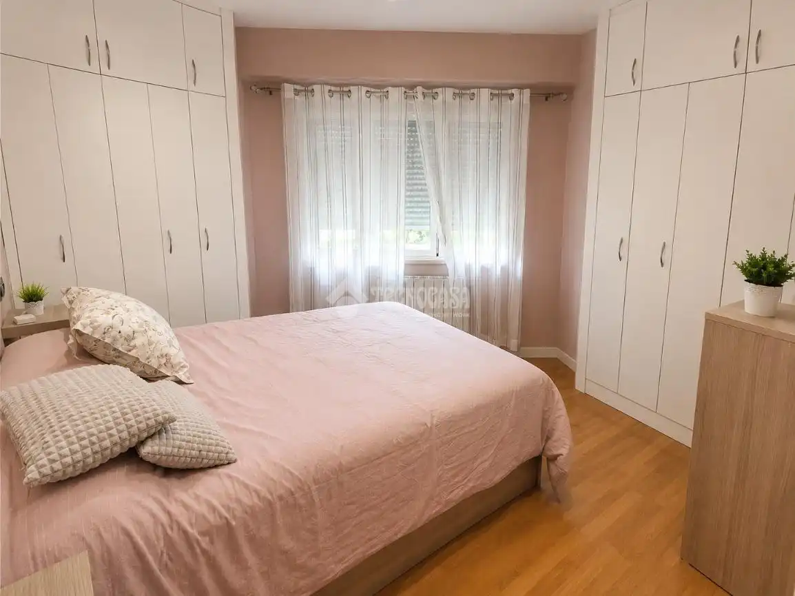 Bedroom of Flat for sale in Zaragoza
