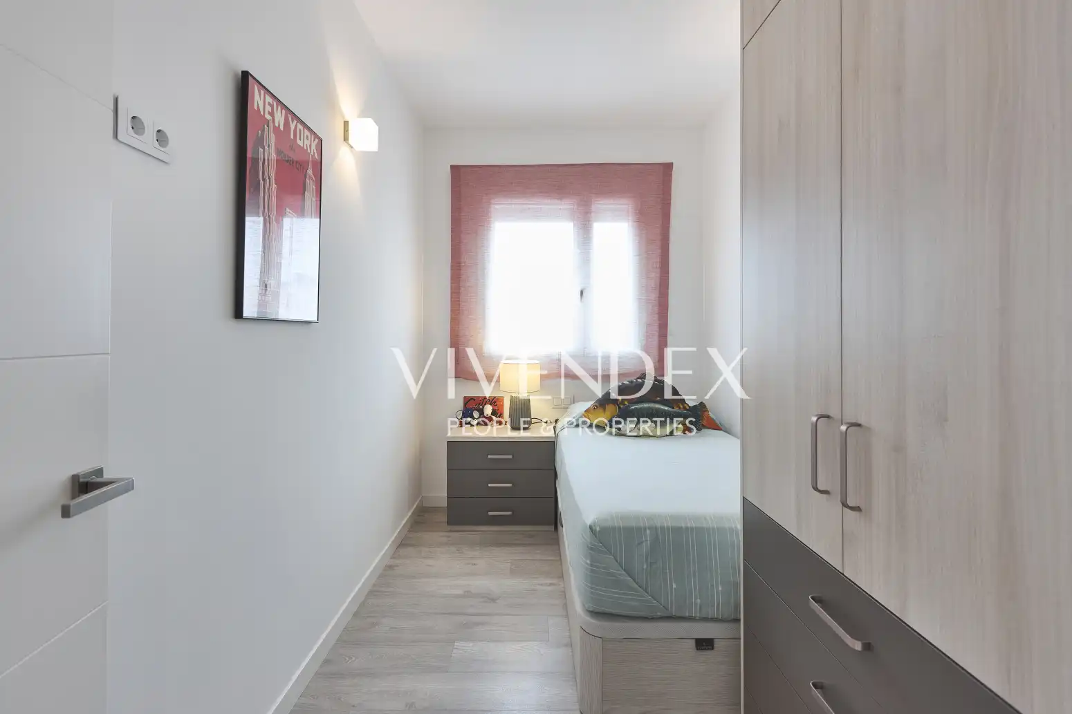 Dormitori de Àtic en venda en L'Hospitalet de Llobregat amb Aire condicionat, Calefacció i Parquet