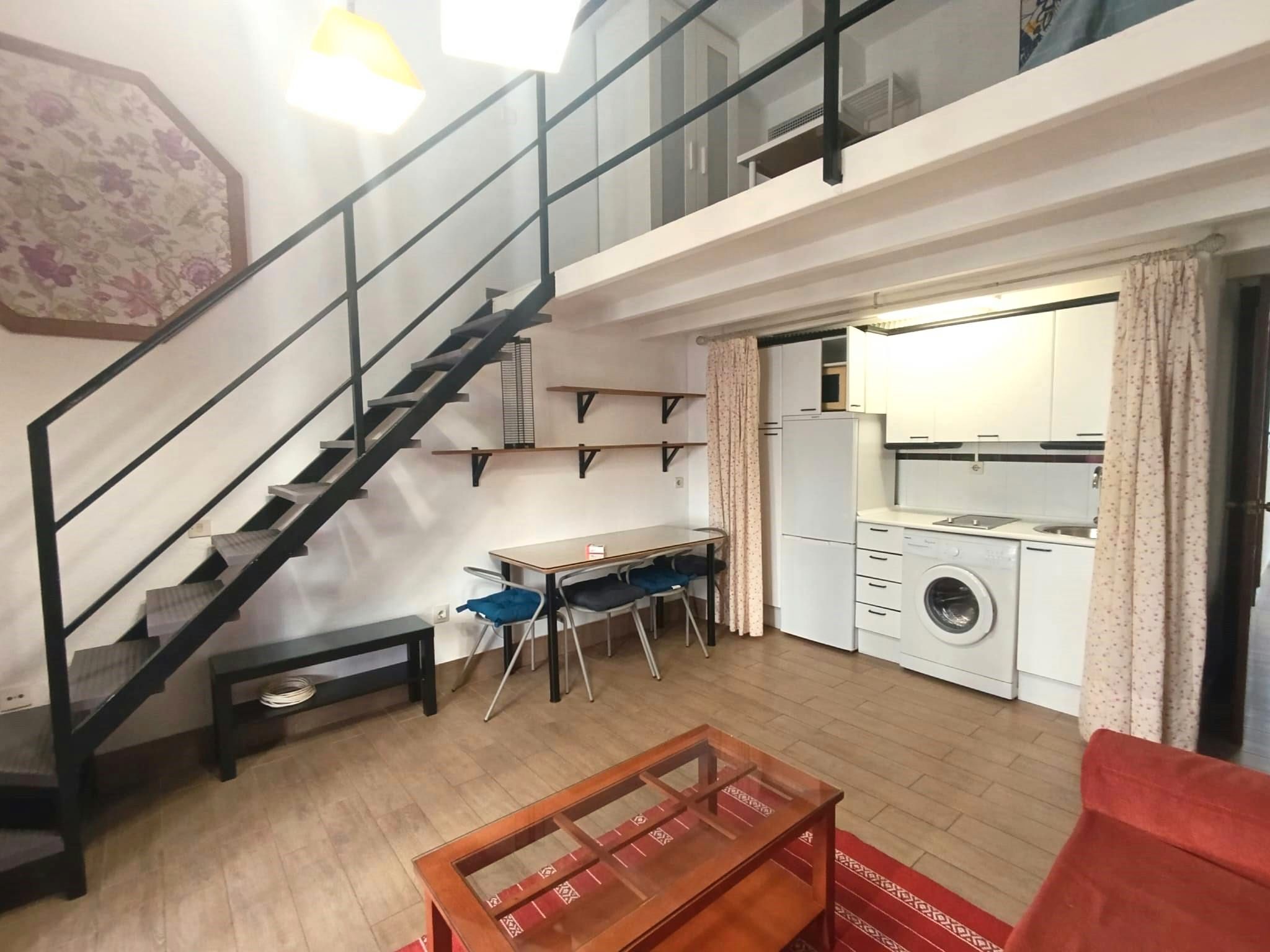 Flat for rent in  Sevilla Capital  with Furnished and Washing machine