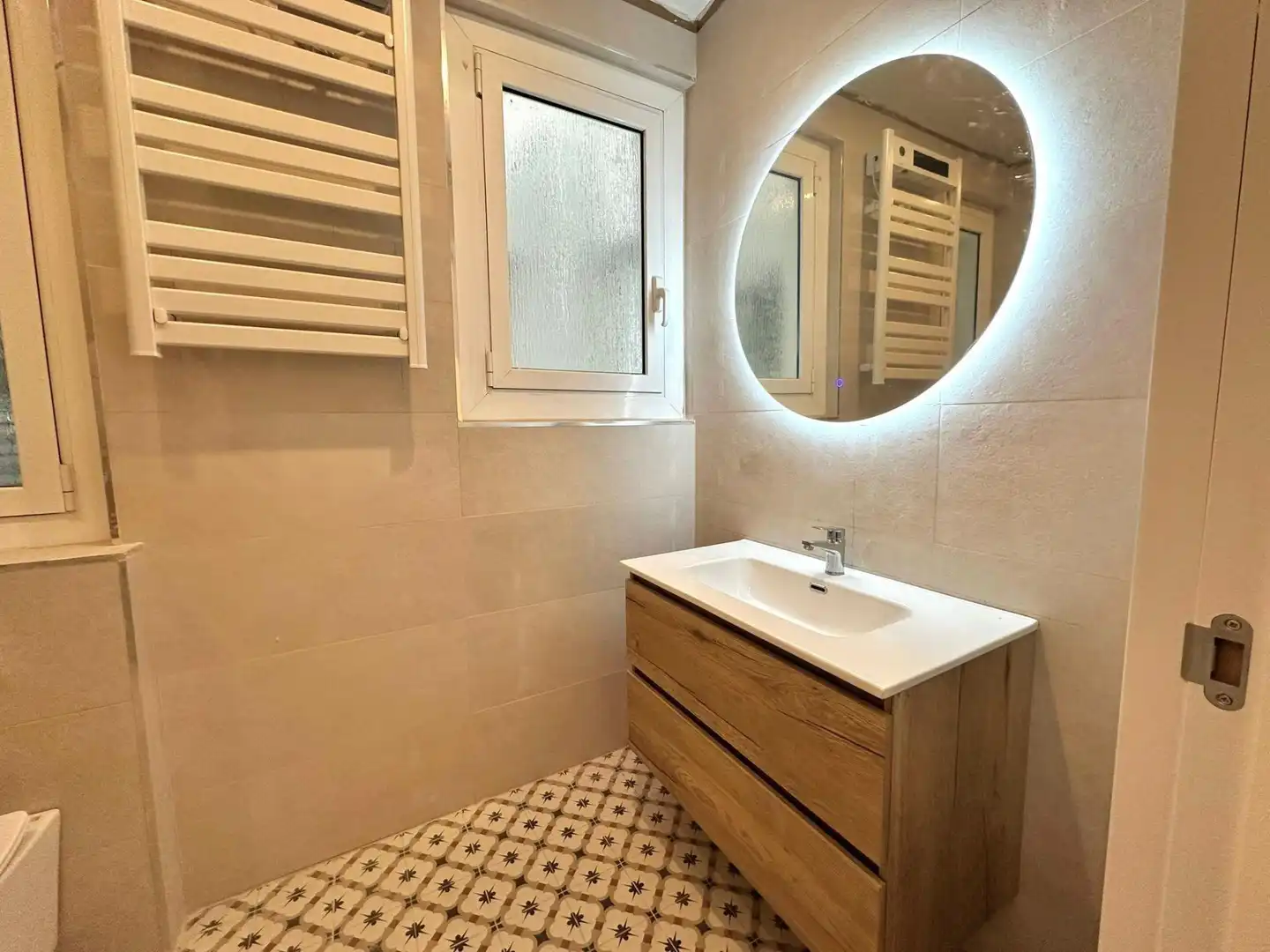Bany de Apartament en venda en Barcelona amb Aire condicionat