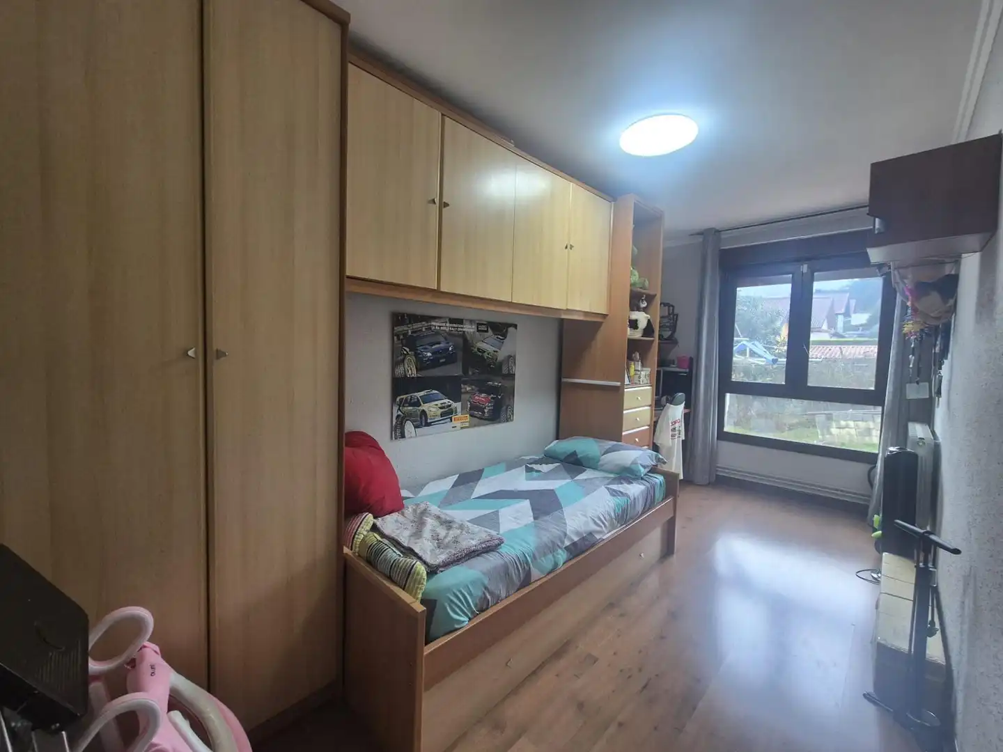Habitación de Apartamento en venta en Valle de Mena con Parquet y Piscina comunitaria