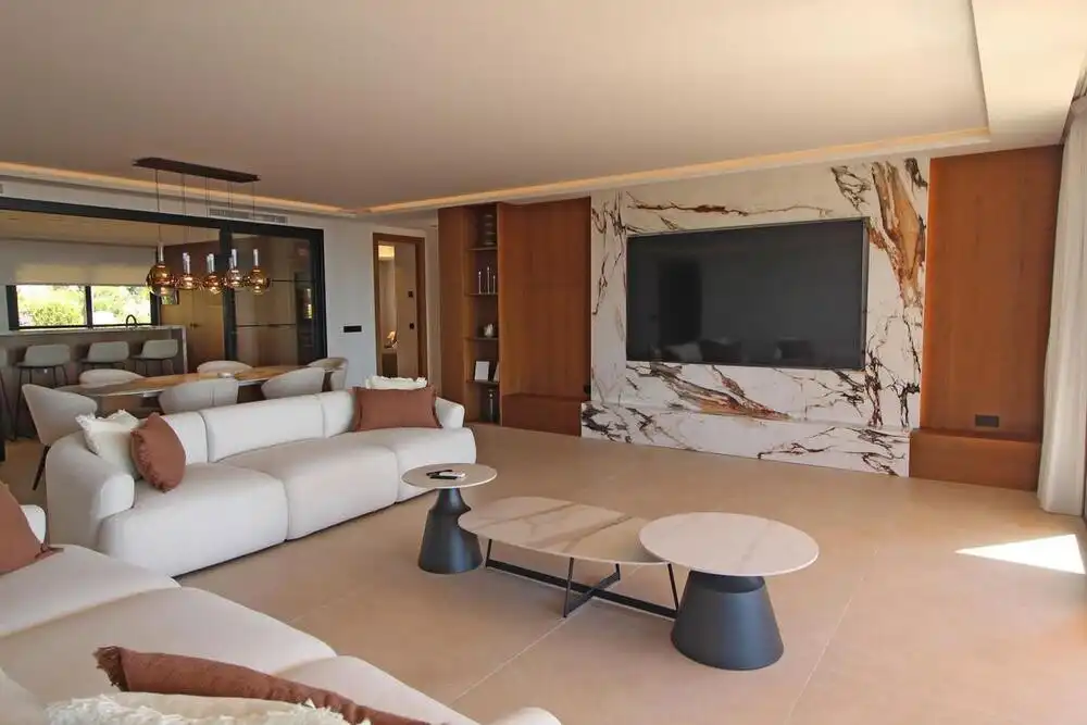 Apartamento con piscina en venta en Nueva Andalucía, imagen 11