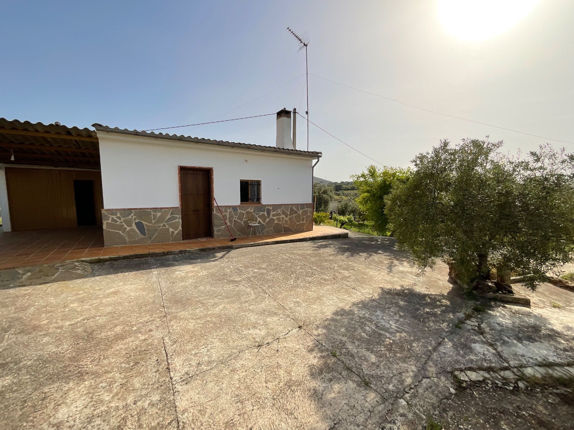 Vista exterior de Finca rústica en venda en Antequera amb Traster