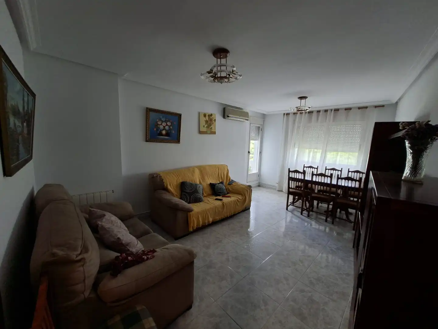 Sala de estar de Piso de alquiler en Plasencia con Aire acondicionado, Calefacción y Terraza