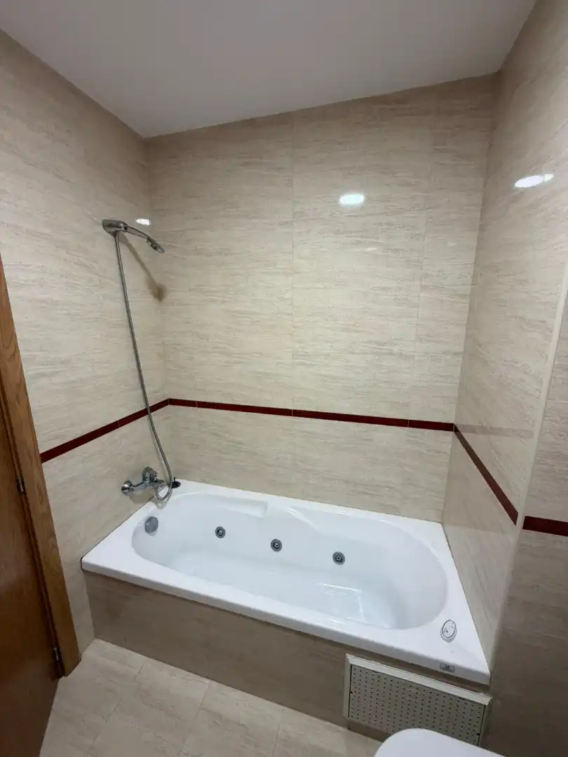 Baño de Piso en venta en Puertollano con Calefacción, Trastero y Amueblado