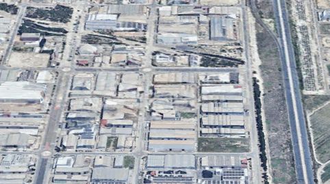 Venta nave con parcela en poligono oeste